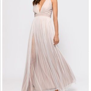 Tobi White/Nude Flowy Maxi Dress